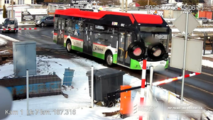 Świdnik: autobus kontra czerwone światło. Sekundy, które mogły kosztować życie film z Youtube